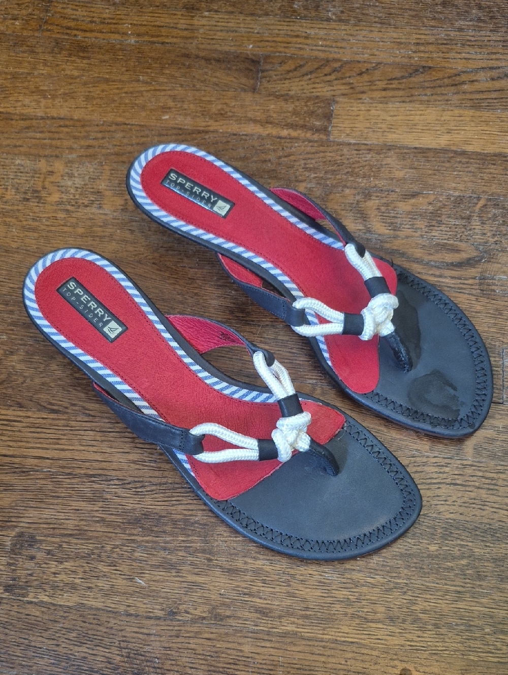 Sperry Red & Navy Knot-Accent Thong Leather Sandals